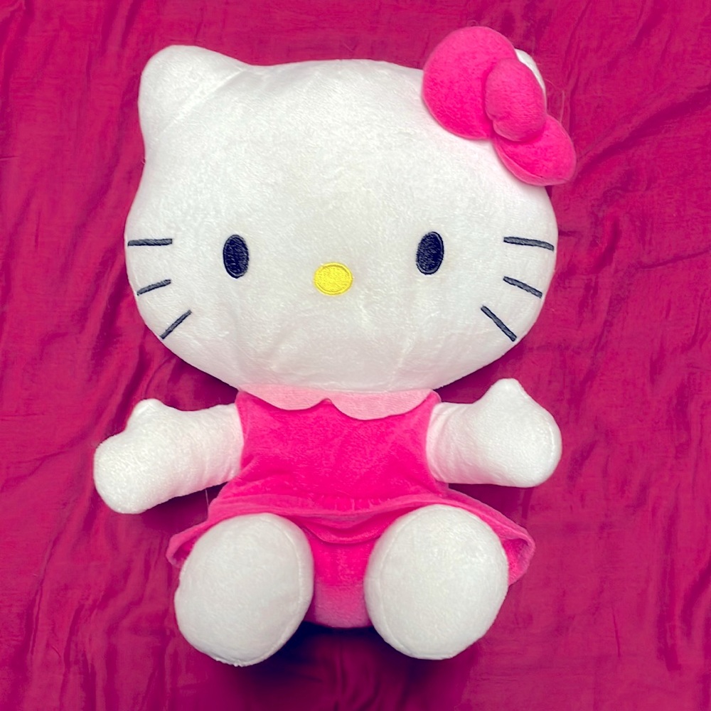 Hello Kitty Sanrio Plushie
